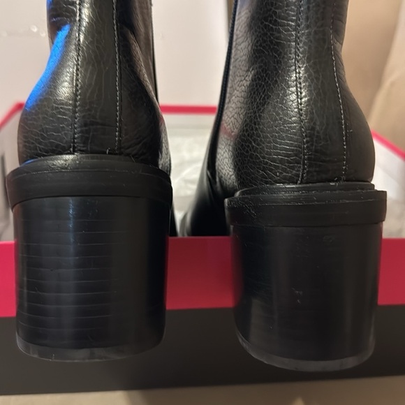 NIB Vince Camuto Bembonie leather boot, onyx black, size 9.5 - Picture 5 of 8